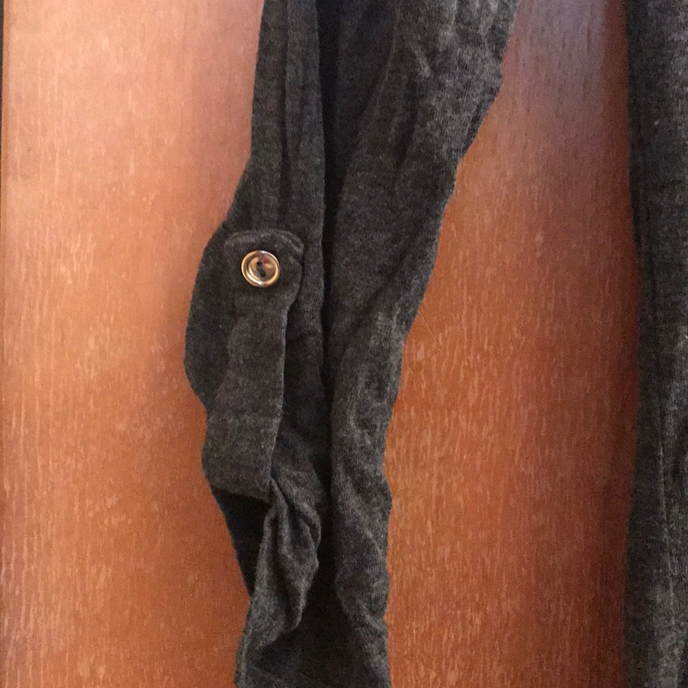 Too - Picture 2 of 3